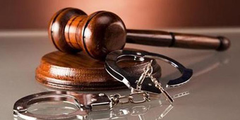 在嫌疑人刑事拘留期间，律师都可以做什么？