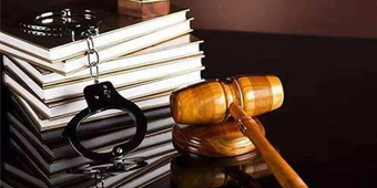 刑事律师出庭辩护价格是多少钱？