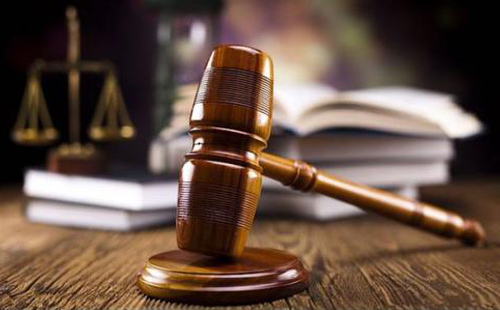 刑事案件被害人是否需要聘请律师？(图1)