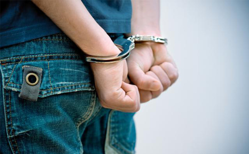 服刑人员什么情况下可以减刑或假释？(图1)