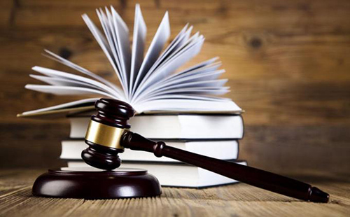 家人涉嫌刑事案件，家属可以找警察了解案情吗？(图1)