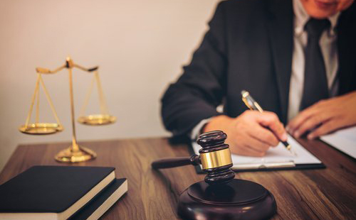 刑事案件哪些人可以委托律师？(图1)